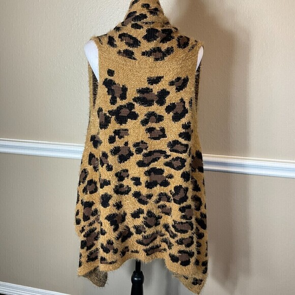 Leopard Cheetah Women SZ OS Poncho Jungle Fuzzy Knit Soft Wrap Cozy Cardigan U3 - Picture 4 of 11